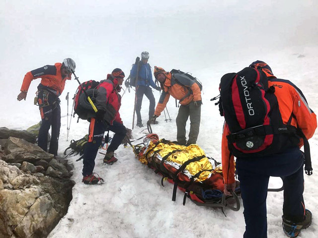 Immer wieder überschätzen Wanderer ihre Fitness, geraten wegen schlechter Ausrüstung in eine alpine Notlage oder werden vom Wetter überrascht. | Foto: Bergrettung Rauris