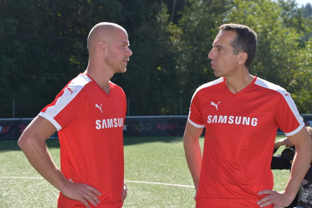 Johannes Ertl und Bundeskanzler Christian Kern im Gespräch vor dem Match.