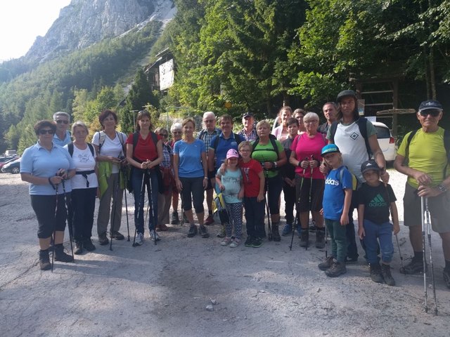 Die Mitglieder des SK ASKÖ Greuth unternahmen gemeinsam eine Wanderung auf den Loibl | Foto: KK