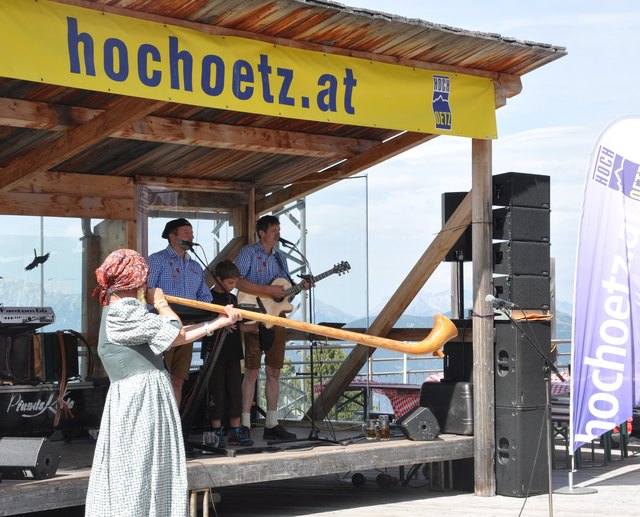 Die drei Pfundskerle begeistern mit ihren volkstümlichen Schlagerhits beim Oktoberfest.