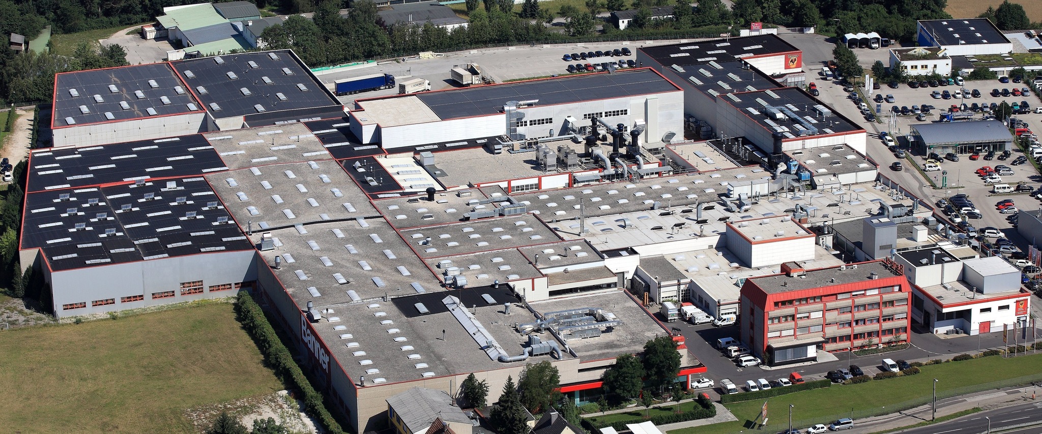 Banner: Geschäftsfelder nach Hörsching verlagern - Linz-Land