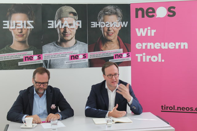 "Tirol wäre ein optimaler Austragungsort", meinen Sepp Schellhorn (li.) und Dominik Oberhofer (re.) von den NEOS. | Foto: NEOS