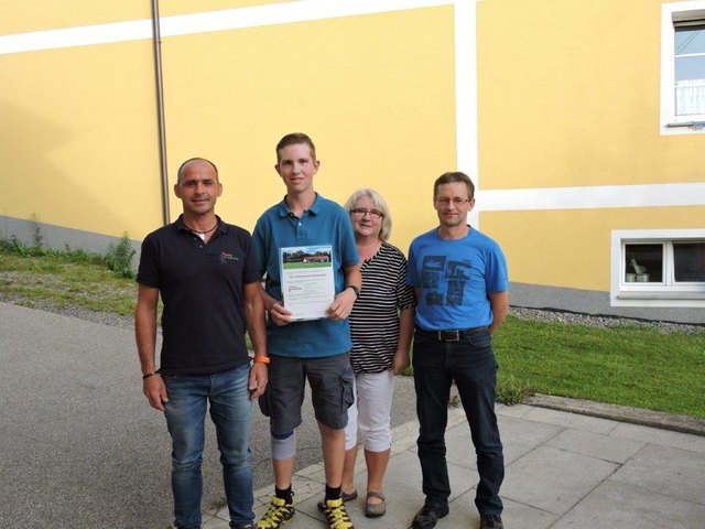 Fritz Schaubmaier, Johannes Kemetner, mit Eltern,
Sieglinde und Johann. | Foto: Foto: Stelzer