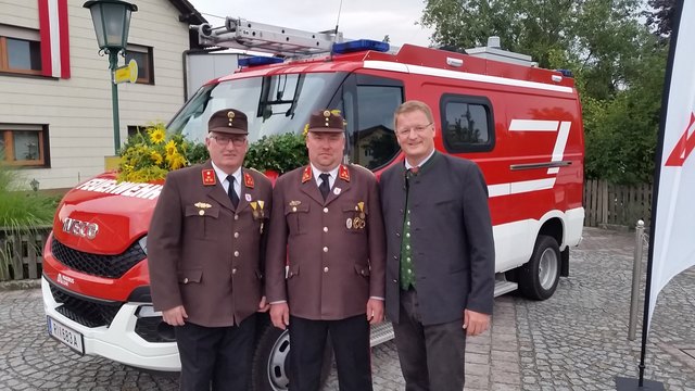 Im Rahmen eines dreitägigen Festes wurde das neue Kleinlöschfahrzeug gesegnet. | Foto: FF Mörschwang