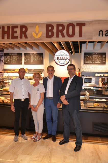 Neueröffnung bei Reither Brot: Rudolf und Angelika Hueber, Stefan Rutter, Erich Pechlaner (vl..n.r.) | Foto: CYTA