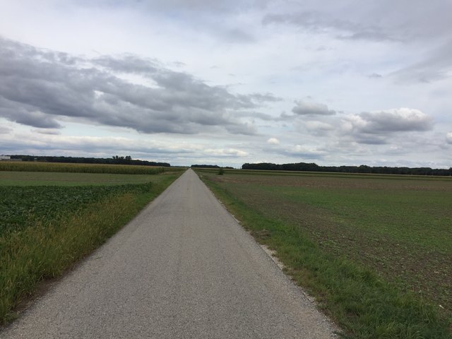 Where the streets have no name. Zurecht. Fades dahinradeln.