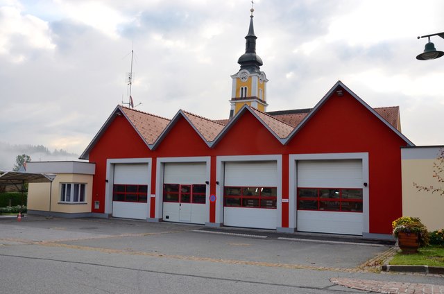 Das Rüsthaus der Freiwilligen Feuerwehr wurde umgebaut, erweitert und erstrahlt nun in neuem Glanz.