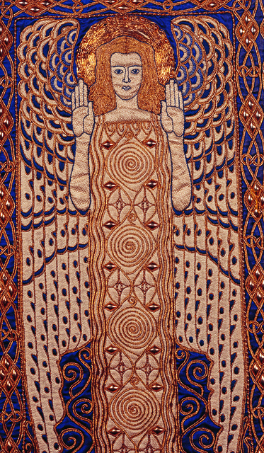 Ausschnitt des berühmten Marien-Ornats: Es handelt sich dabei um eines der bedeutendsten Werke der Sakralkunst des Wiener Jugendstils und kann in der Schatzkammer im Stift Klosterneuburg besichtigt werden. Der Entwurf stammt von Anton Hofer, mit der Ausführung wurde die Textilklasse von Rosalia Rothansl an der Kunstgewerbeschule Wien beauftragt. | Foto: Stift Klosterneuburg