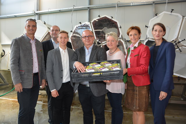 Sprossenproduktion im großen Stil: neben der regionalen Gastronomie, wie das Quellenhotel Bad Waltersdorf oder das Rogner Bad Blumau beliefert Familie Rauer aus Bierbaum nun auch österreichische Handelsketten.