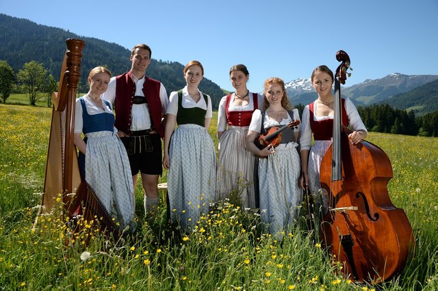 4kleemusig und Afelder Dreigsang | Foto: ©4kleemusig - honorarfrei zum Abdruck