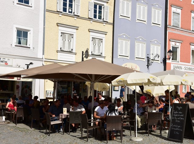 Zum Fest gibt's Live-Musik. | Foto: Schärding Tourismus