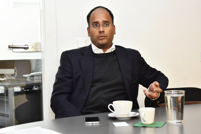 Der Wiedner Journalist Ashwien Sankholkar fasst die größten Korruptionsfällen der Zweiten Republik in einem Buch zusammen.