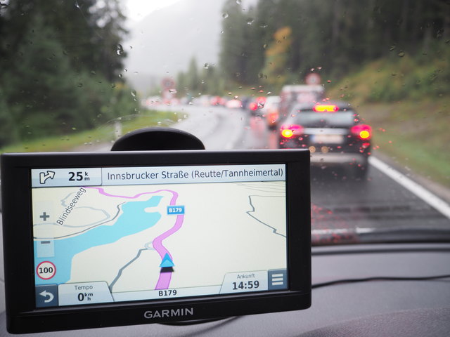 Staus auf der Fernpass-Strecke sind während der Hauptreisezeit eher die Regel, als die Ausnahme.