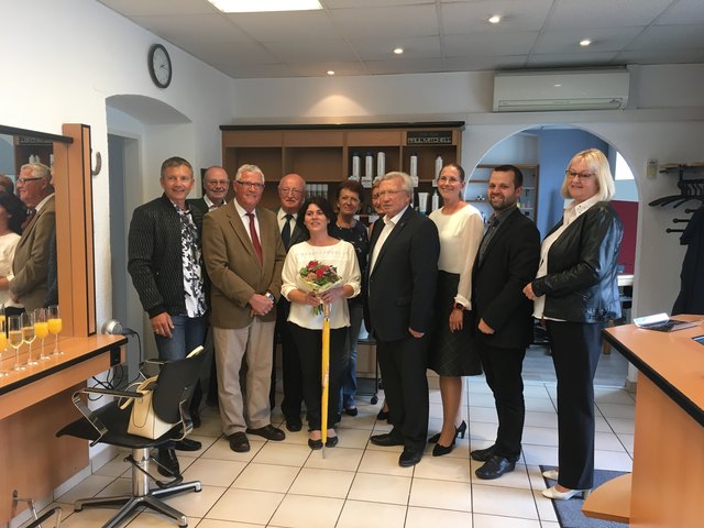 Bezirksstellenausschussmitglied Thomas Geldner, Ronny Weinberger, Heinrich Bacher, Franz Berger, Waltraud Redl, Barbara Kunesch, Bügermeister Herbert Osterbauer, Madeleine Klose, Armin Zwazl und Christine Vorauer | Foto: WKNÖ