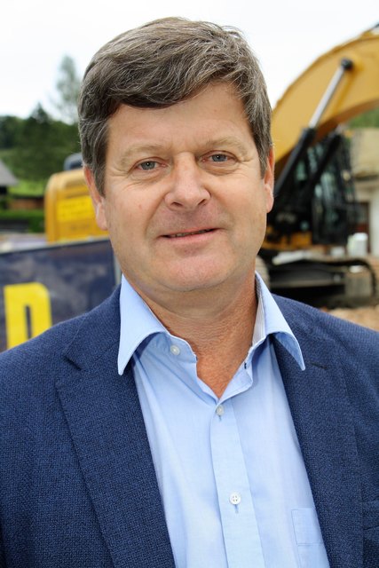 Bgm. Klaus Steinberger, Nestelbach: „Mit der neuen Halle schaffen wir für unsere Schulinder optimale Bedingungen, geben aber auch den Vereinen die Möglichkeit, ihren Sport auszuüben“