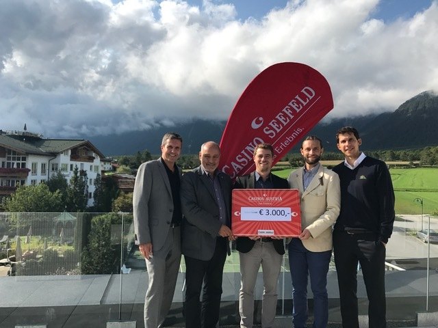 Ing. Mag. Robert Frießer (Casino Seefeld), Herbert Peer (Netzwerk Tirol), Stefan Föger (Einrichtungshaus Föger), Thomas Pirktl ( Hotel Schwarz) und Simon Knabl (Golfpark Mieming) | Foto: Foto: Einrichtungshaus Föger