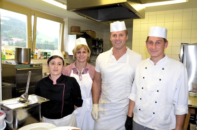 Die "Kolmwirt"-Brigade mit Melanie Grutschnig, Doris Rauter, Thomas Grutschnig und Michael Robatsch