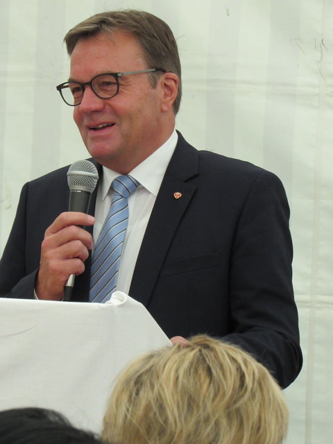 LH Gütnher Platter dankte für die gute Arbeit im Seniorenzentrum Zams-Schönwies.
