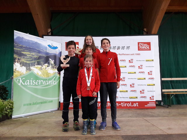 Auch beim Finale am Walchsee mit dabei - die Athletinnen vom SKITRI Zirl