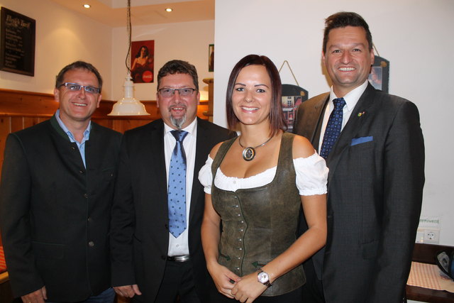 Landtagsabgeordneter Michael Gruber (re.) mit Harald Riedler, Rober Cicona und Barbara Mörtendorfer (v.li.)