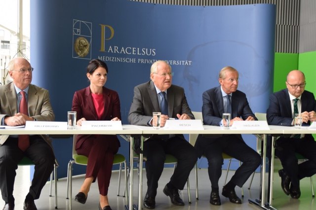 Pressekonferenz zum Start des Pharmazie-Studiums sowie Neubaus des Haus D an der PMU Salzburg. | Foto: Angelika Pehab