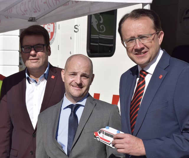 Robert Laimer, Oswald Grandl und Bürgermeister Matthias Stadler