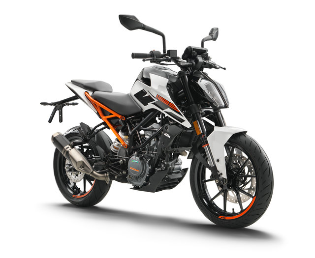 Lehrlings.tv verlost unter den ersten 500 Bewerbervideo-Uploads eine KTM 125 Duke 2017 Firestarter.  Lass dir diese Chance nicht entgehen und registriere dich jetzt! | Foto: KTM group