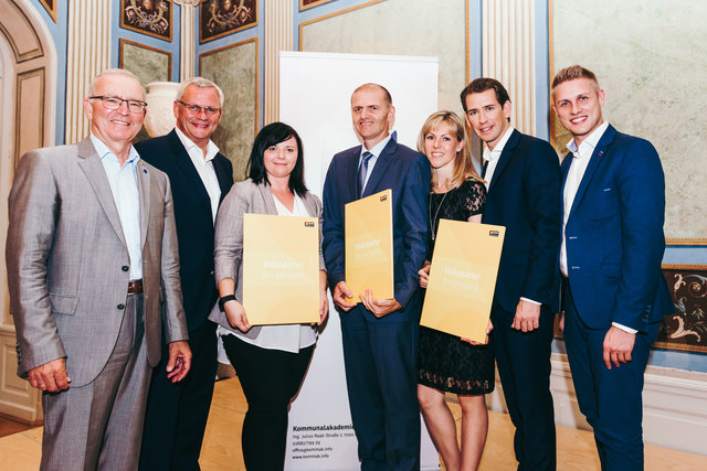 Bildtext: v.l.n.r.: Wener Gradwohl, Thomas Steiner, Julia Reumann, Bernhard Reisner, Susanne Zach, Sebastian Kurz und Patrik Fazekas.