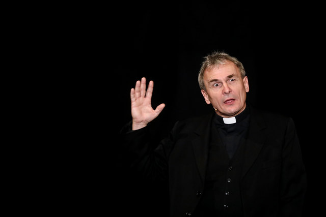 foto: VOLKER WEIHBOLD der fall gruber franz froschauer theater neuer dom mariendom