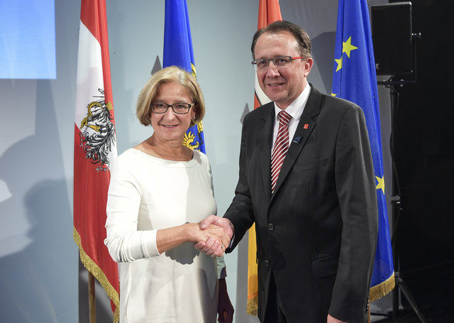 Was bereits seit langem spekuliert wurde, wurde nun von Landeshauptfrau Mikl-Leitner und Bürgermeister Stadler offiziell verkündet: Niederösterreichs Landeshauptstadt bewirbt sich als europäische Kulturhauptstadt 2024.