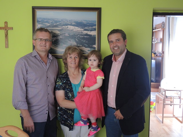Robert Bürger, Waltraud Weber mit Enkelin Leonie, Ewald Bürger | Foto: Foto: privat