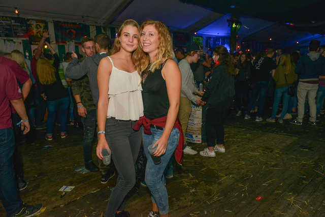 Miriam und Julia (v. l.) in Feierlaune