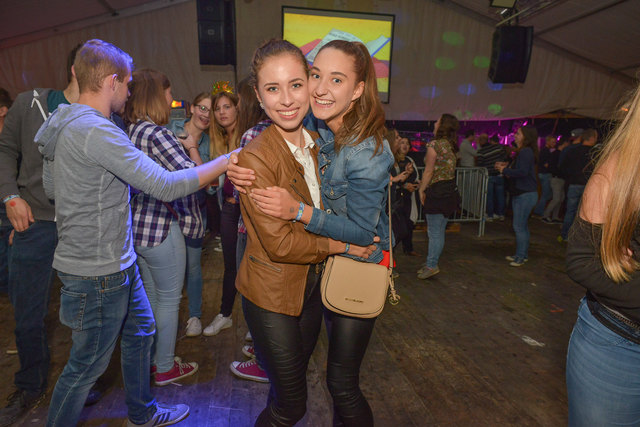 Sophia und Sarah (v. l.) sind gute Freundinnen