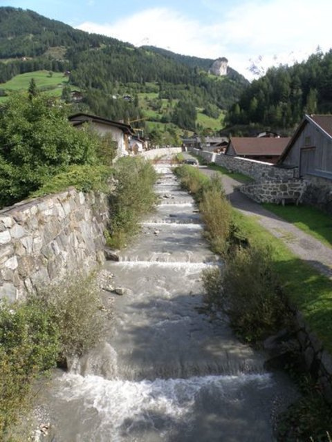 Diese Regulierung in Matrei bewahrt den Ort seit Jahrzehnten vor Vermurungen