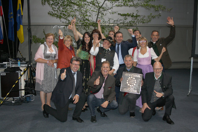 Große Freude herrschte bei der St. Antoner Delegation über die Auszeichnung. | Foto: Elisabeth Zangerl