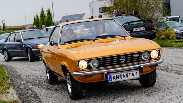 Opel Manta A 1900 beim Opel GT Treffen in Stadt Haag