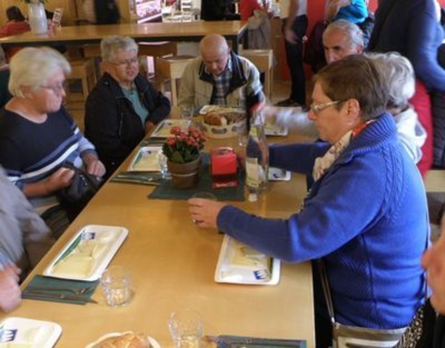 Eine Käseverkostung in der Käserei "3 Zinnen" in Toblach rundete eine Führung ab