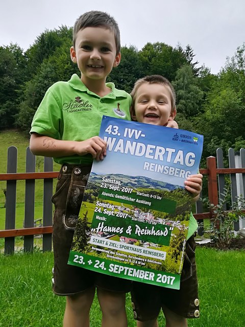 Matthias und Markus freuen sich auf den Wandertag. | Foto: Sabrina Binderlehner