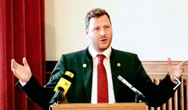 Michael Schnedlitz (FPÖ) im Gemeinderat. | Foto: WNTV