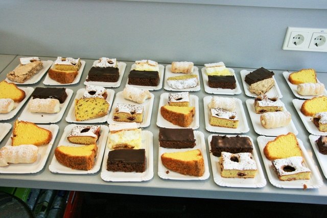 auch das Kuchenbuffet war dank der TSC Grün-Rot Vereinsmitglieder gut gefüllt