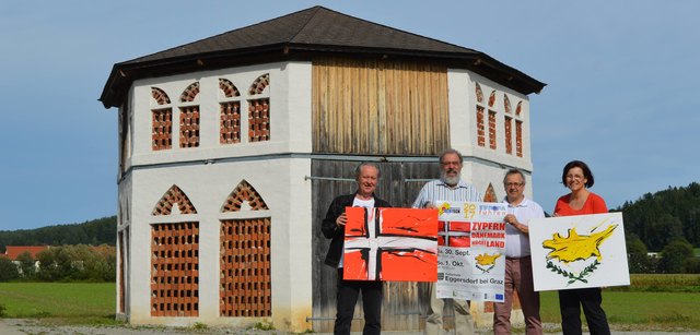 Wilhelm  Draxler, Oswald Schechtner, Bernhard Valta und Johanna Schnuderl vom Kulturverein Achteck laden zu kulturellen Synergien Europas. | Foto: KK