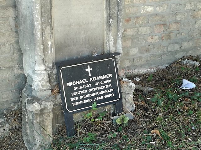 Die Kirche in Simmering steht auf einem Knochenberg - der Friedhof ist einer der ältesten der Stadt.