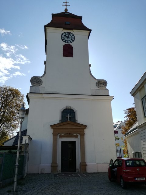 Die Kirche in Simmering steht auf einem Knochenberg - der Friedhof ist einer der ältesten der Stadt.