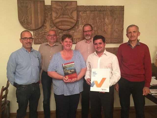 GV Markus Pangerl, GV Hannes Kofler, Sabine Morocutti (RMOÖ), GV Norbert Höller, Bgm. Christoph Schragl, Vize-Bgm. Johann Holzleithner