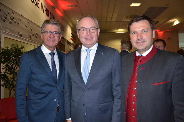 Bgm. Karl Huber aus Ernsthofen, Landeshauptfrau Stellv. und Landesrat Stephan Pernkopf, und Budesrat Andreas Pum