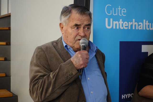 30 Jahre Hypo Tirol Bank in Telfs. "Ur Hypoianer" und ehemaliger Leiter der Hypo Tirol in Telfs.