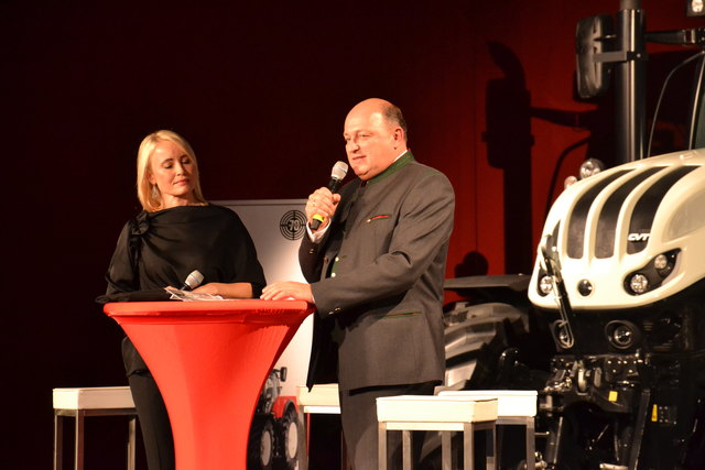 Jutta Mocuba im Gespräch mit Präsident Andreas Klauser