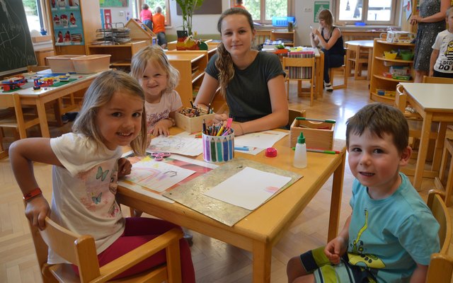 Die Jugendlichen halfen zum Beispiel in den Kindergärten und im Seniorenheim mit und sammelten so erste Berufserfahrungen.