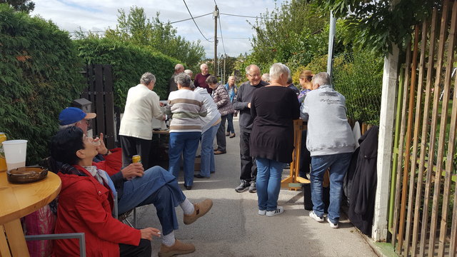Frühschoppen und Flohmarkt in der Gruppe C