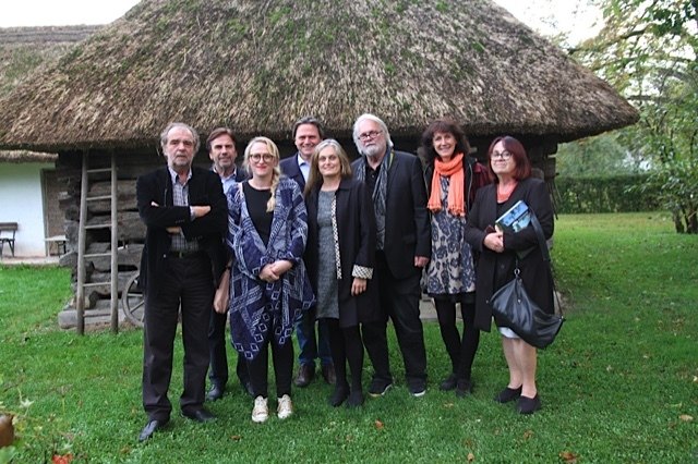 Frido Hütter, Franz Voves, Marlene Voves, Robert Voves, Petra Werkovits, Gerhard Roth, Sabine Golde und Senta Roth
